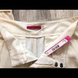 Alice & Olivia White Gold Cropped Pants sz4